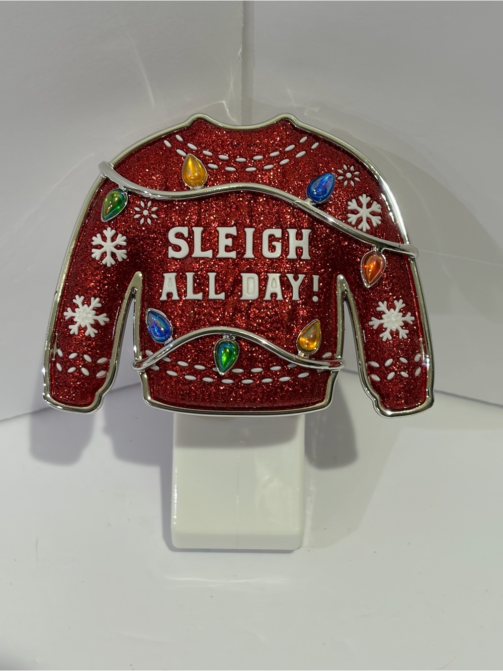 2021 Bath & Body Works "Sleigh All Day” Ugly Sweater Wallflower Plug w Light